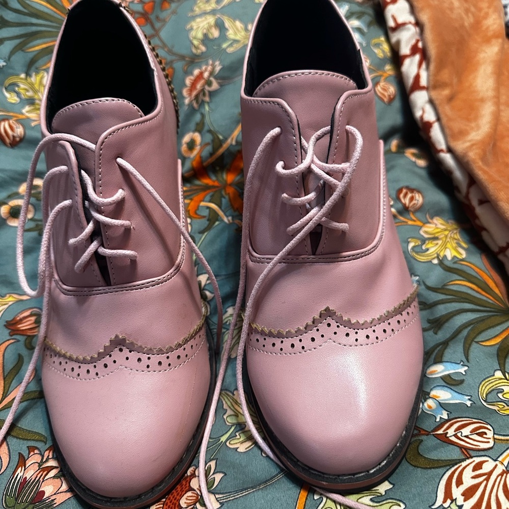 Source Unknown Pink Lace-Up Heels